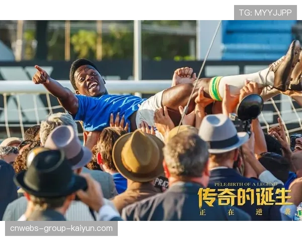 球员客串自己的本尊戏份：本色出演，球员客串守门员